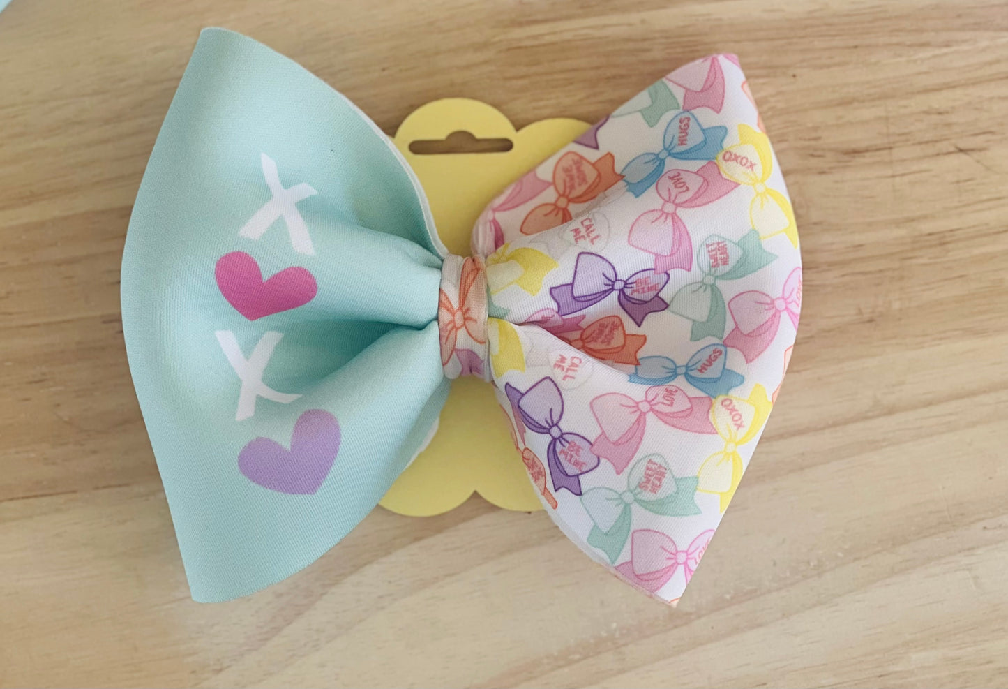 XOXO Candy Hearts Pinch Bow
