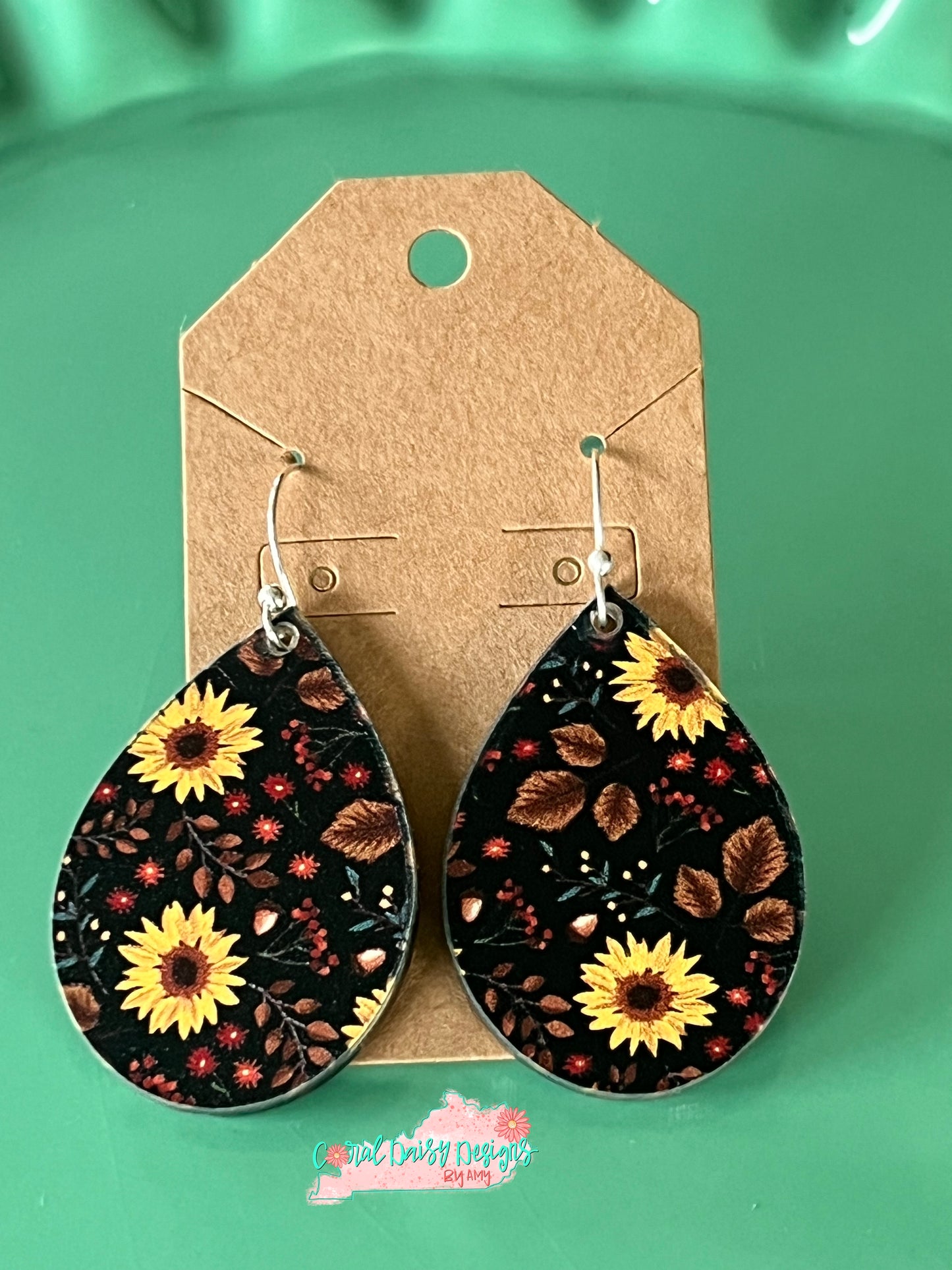 Black sunflower floral - EAR0003